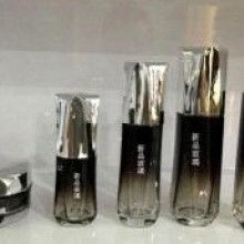  广州市白云区顺生塑料制品厂 主营 化妆品瓶子,pet塑料瓶